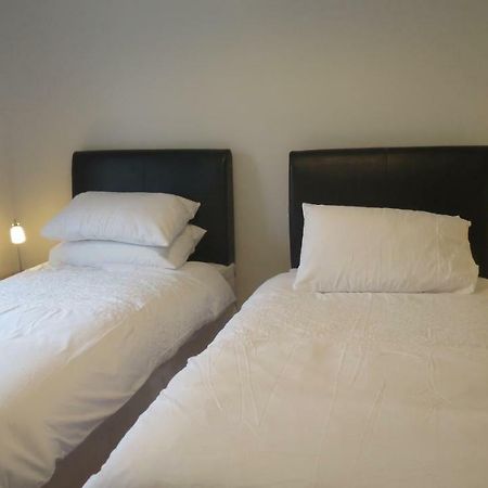 Modern Home In The Heart Of Rosscarbery Village Esterno foto