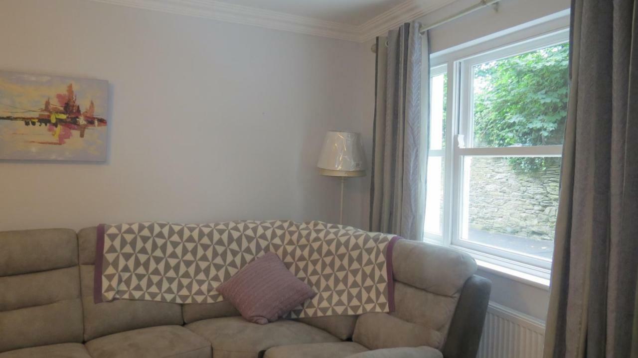 Modern Home In The Heart Of Rosscarbery Village Esterno foto