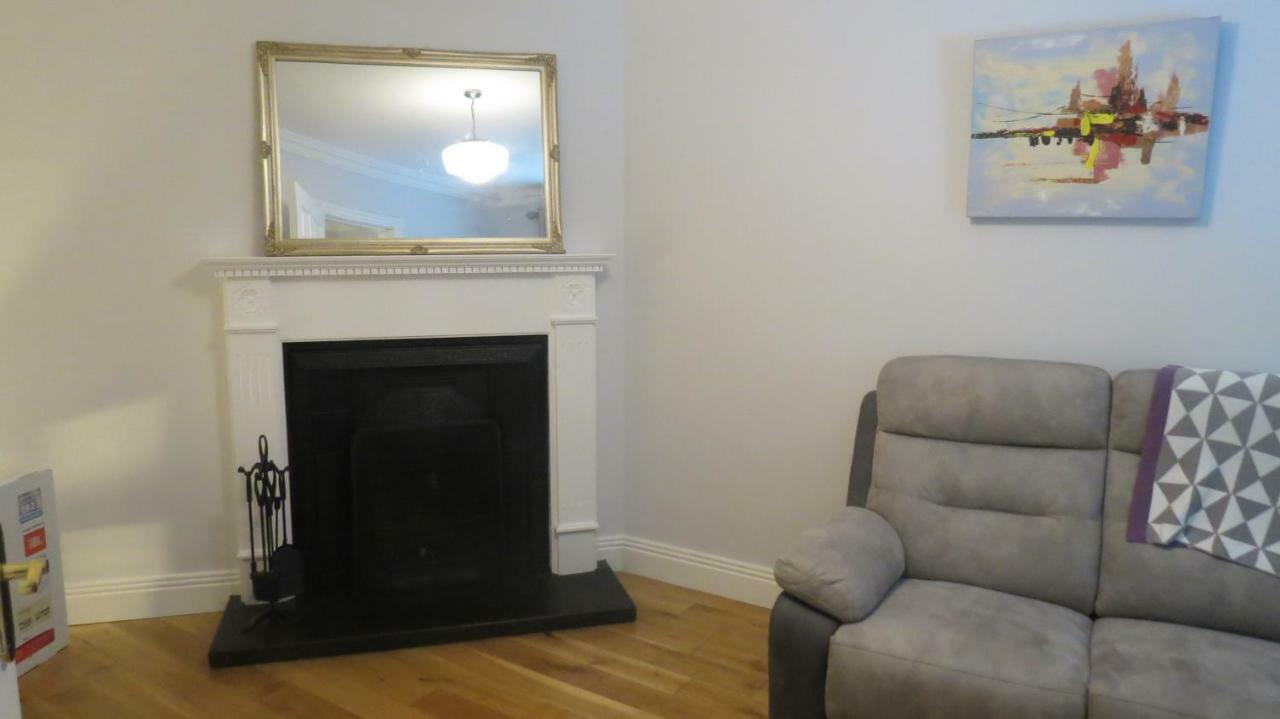 Modern Home In The Heart Of Rosscarbery Village Esterno foto